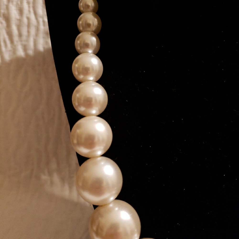 Necklace - Picture 3 of 5